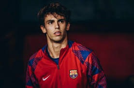 官方：曼城签下19岁巴西中卫雷斯，转会费3500万欧+二转分成